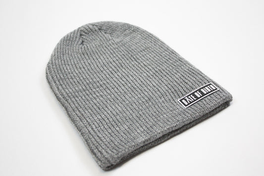 GREY RUBBER LOGO SLOUCH BEANIE